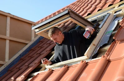 Pose de fenêtres de toit Velux à Ambillou